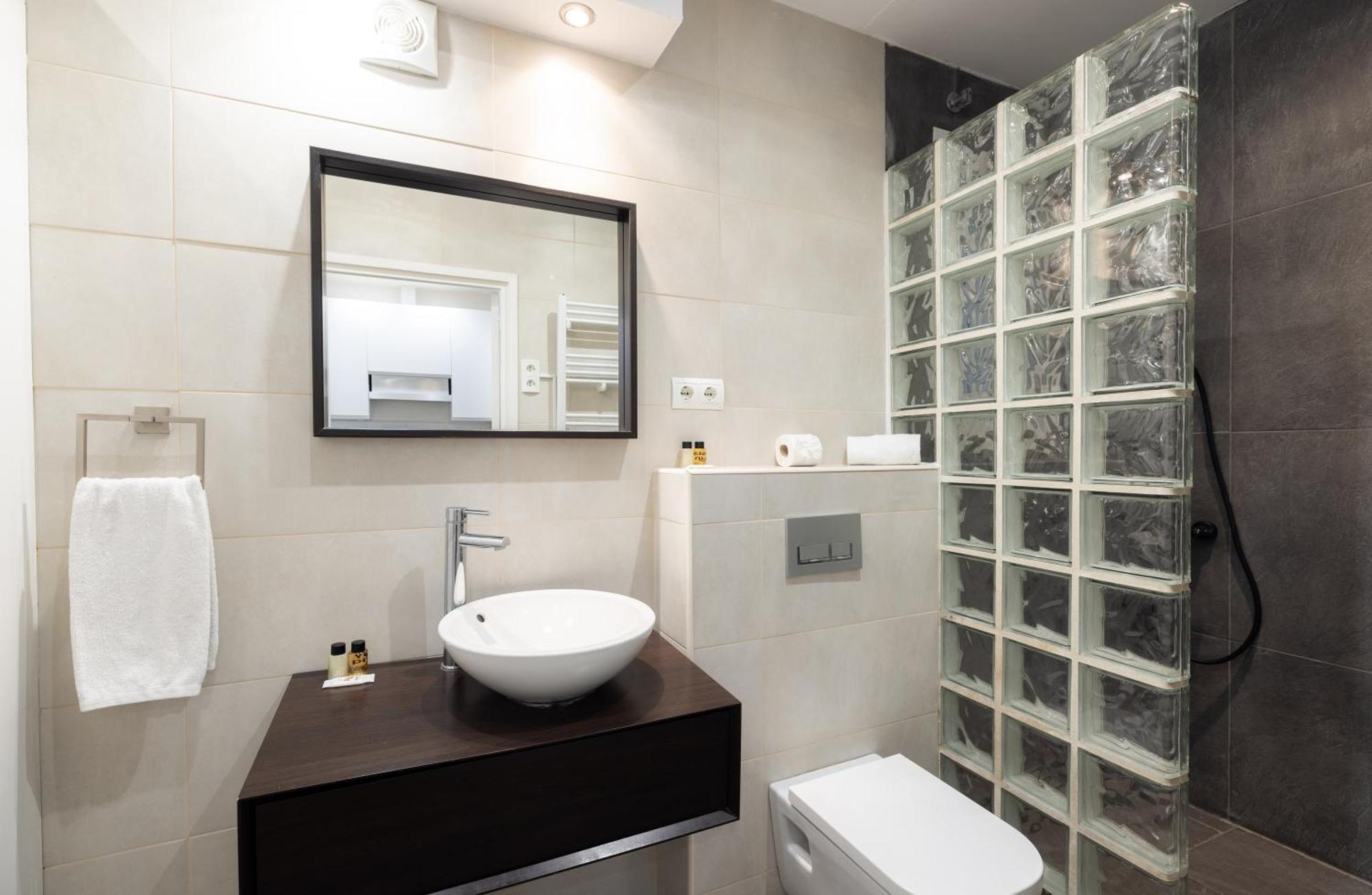 Stay U-Nique Apartments Radas Barcelona Bagian luar foto